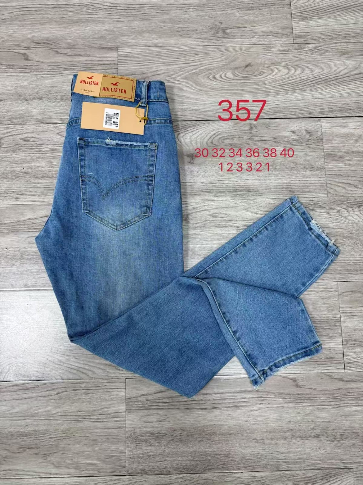 Hollister Men's Light Blue Slim Fit Jeans – Style 357