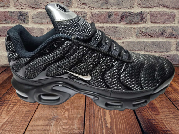 Men’s Black & Silver Mesh Sneakers – Air Max Style